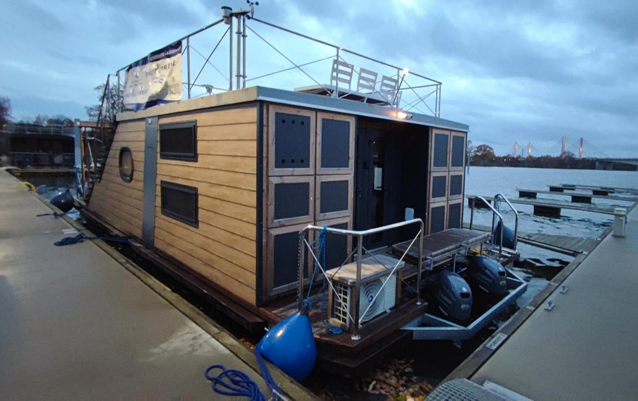 Houseboat Water King Apartament Plywajacy Dom Na Wodzie, 7 Os Wrocław Exteriör bild