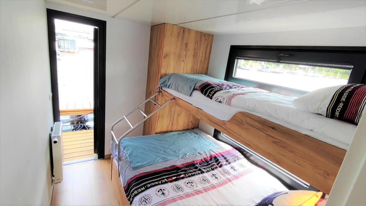 Houseboat Water King Apartament Plywajacy Dom Na Wodzie, 7 Os Wrocław Exteriör bild